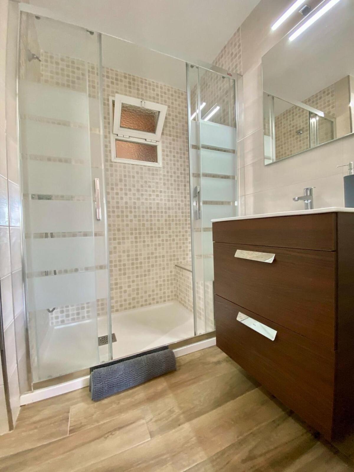 Shr042 Centrico Apartamento De Tres Habitaciones ネルハ エクステリア 写真
